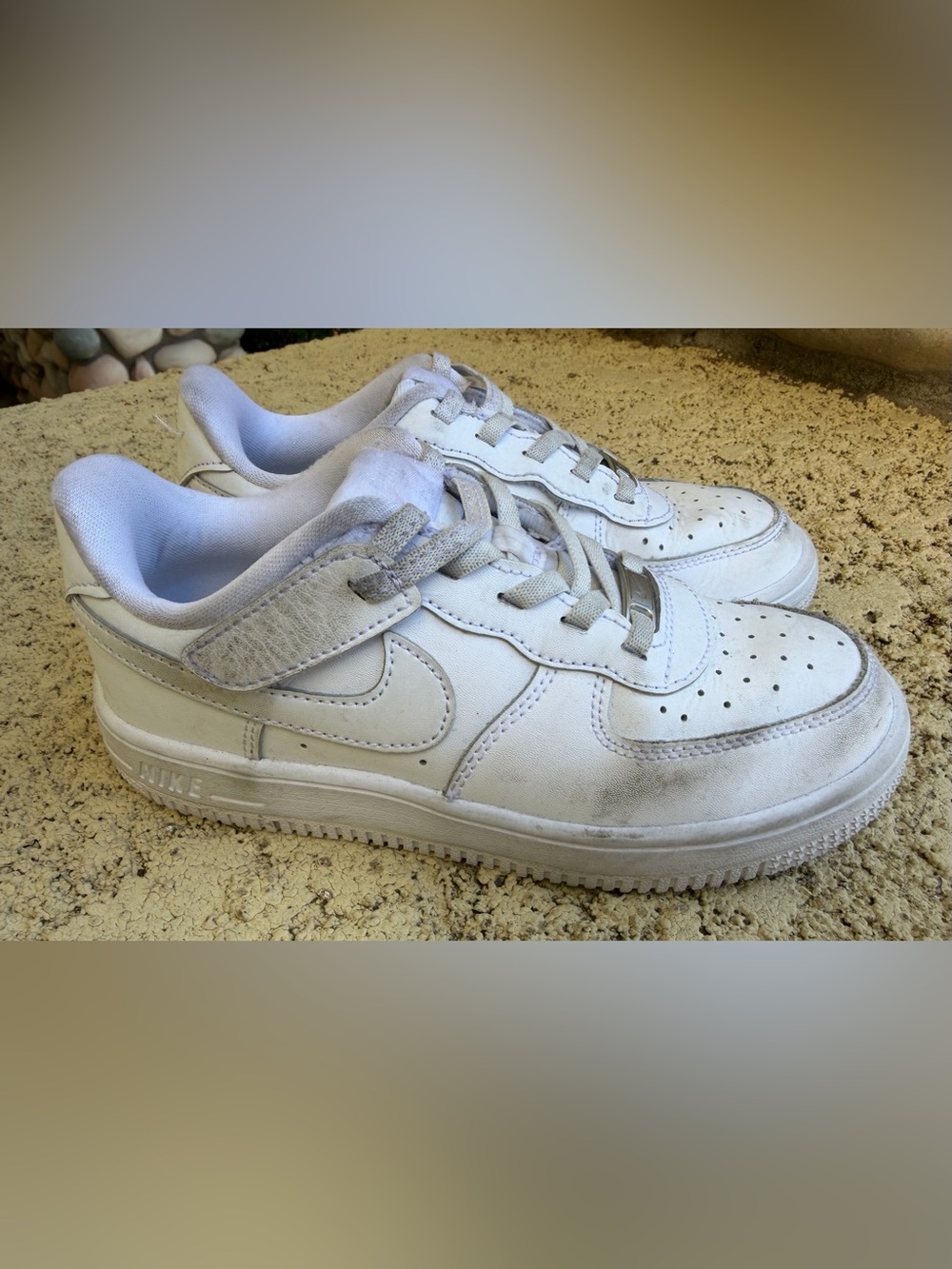 Nike Air Force 1 Low Easyon White Low-Top Sneakers with Velcro Strap Kids 1Y